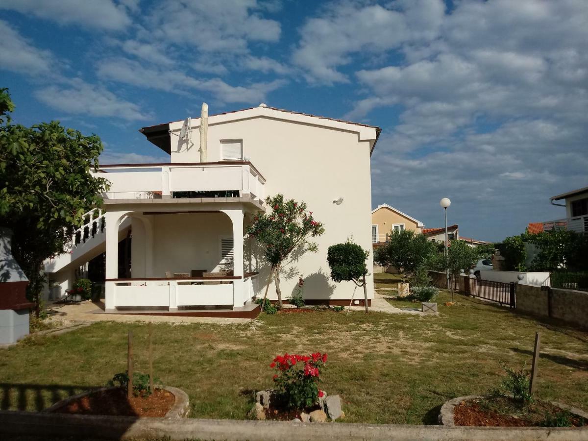Apartmani Dokoza Vir Exterior photo